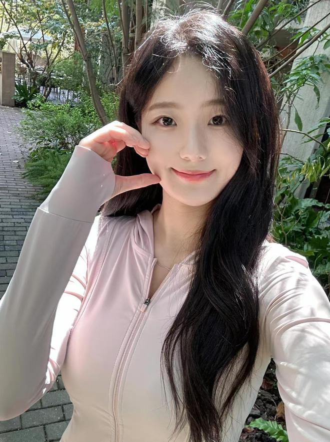 析：暑假去重庆旅游玩四天推荐哪些景点j9